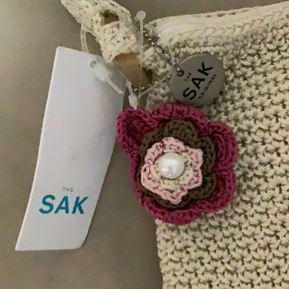 THE SAK Leaf Crochet Shoulder Bag White - Picture 2 of 7